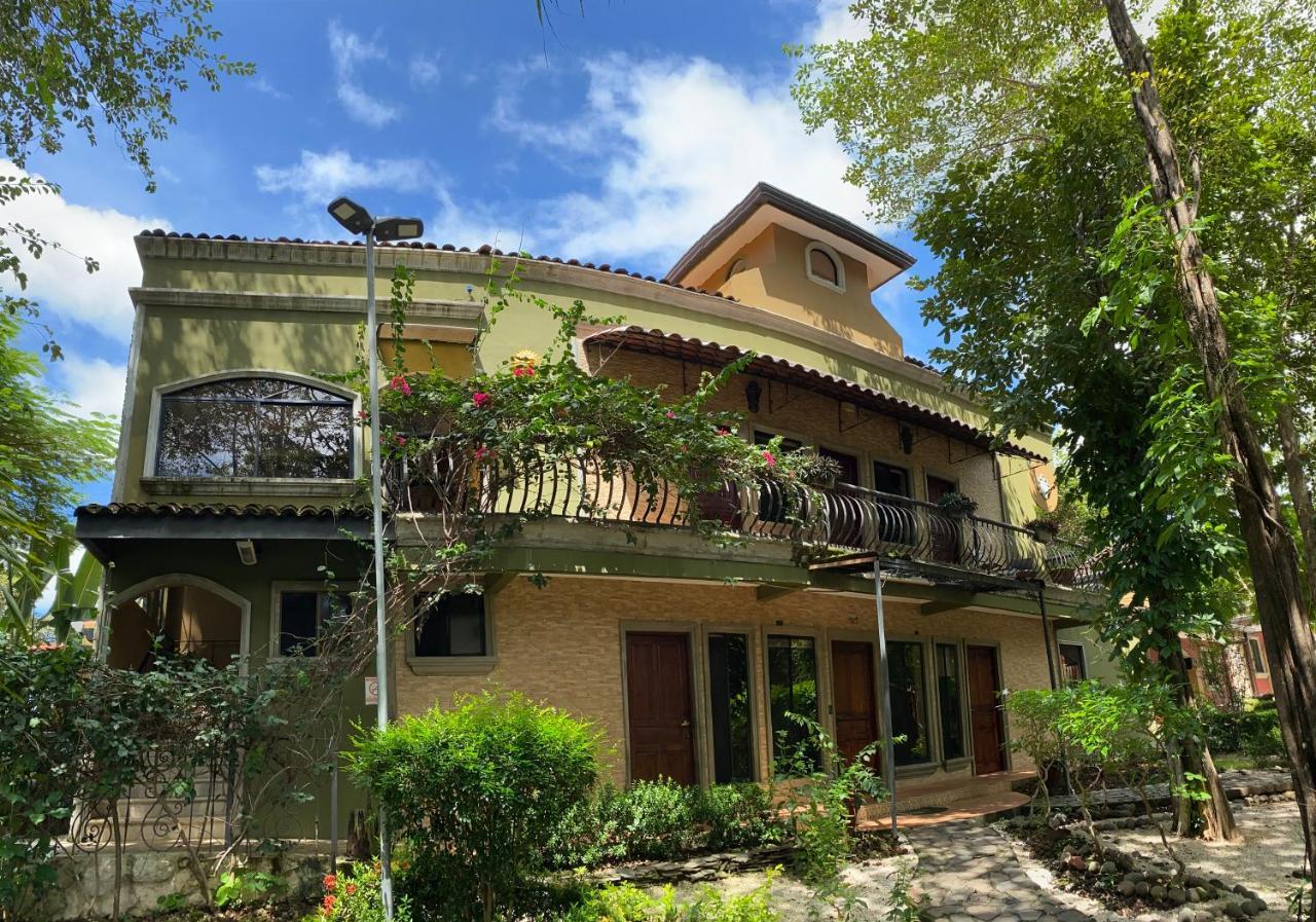 Casas Del Toro Playa Flamingo Aparthotel Exterior photo