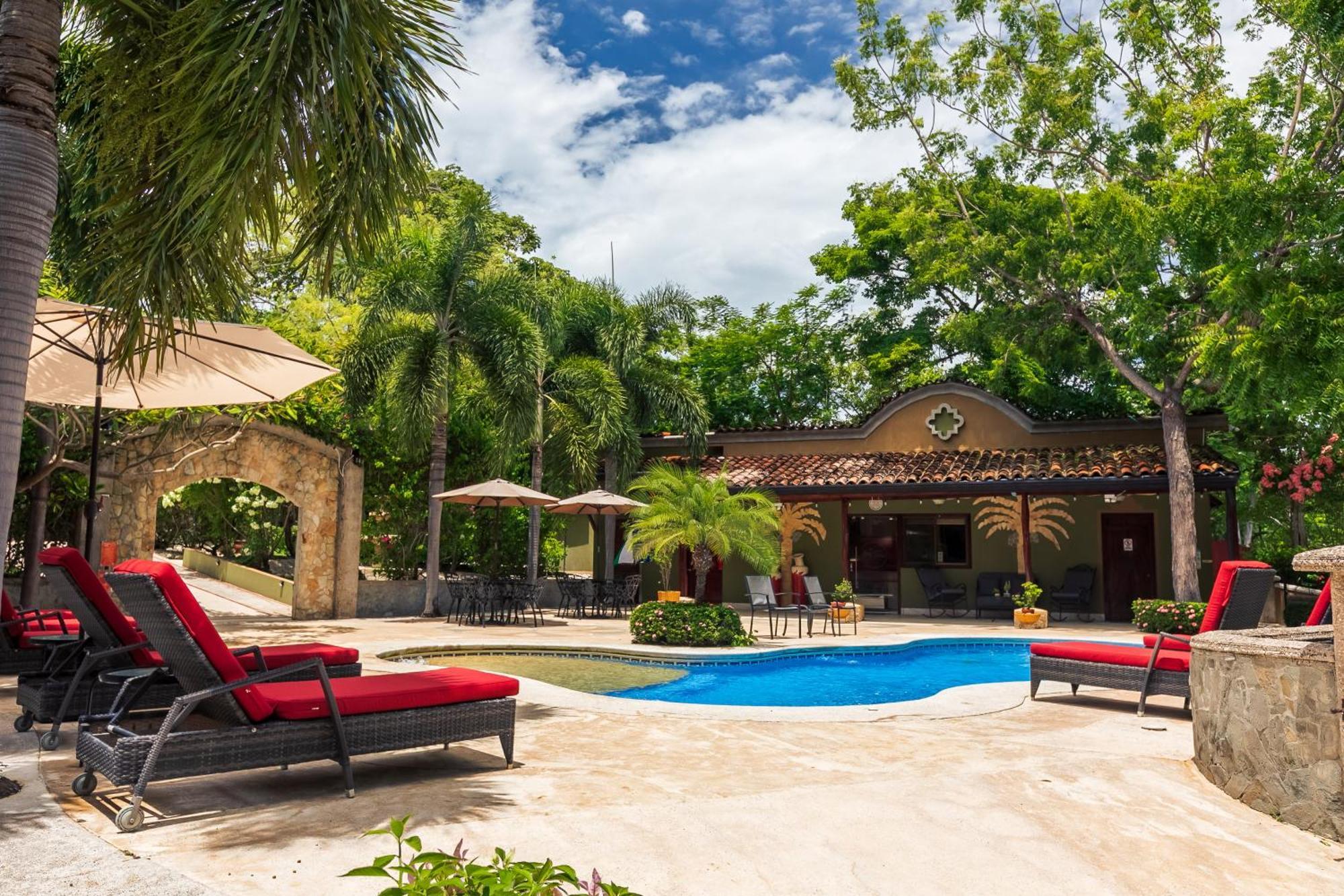 Casas Del Toro Playa Flamingo Aparthotel Exterior photo